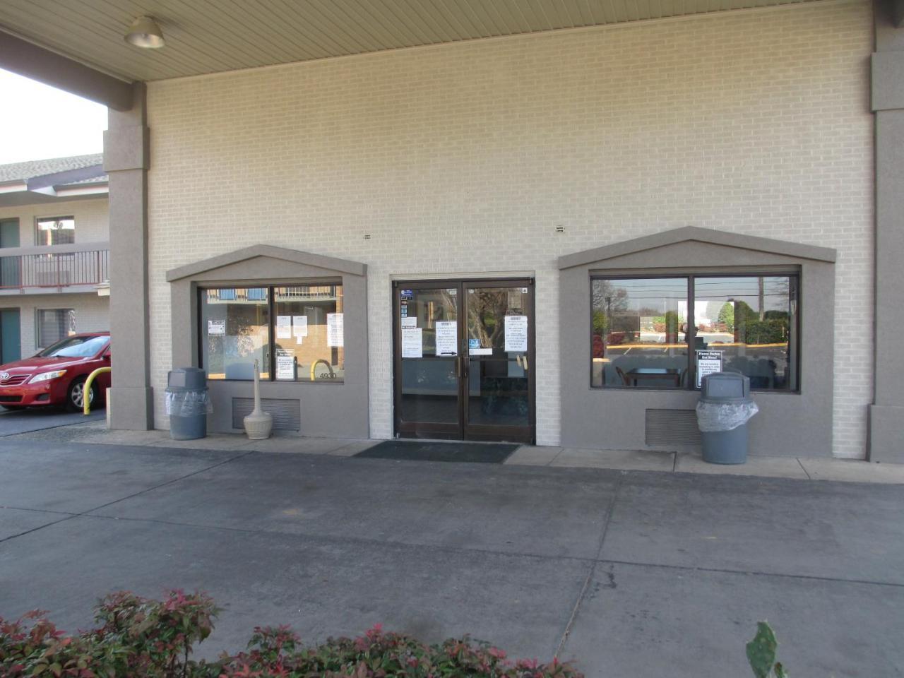 Sunset Inn Northlake Charlotte Exterior photo